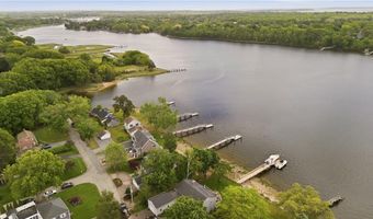11 Opechee Dr, Barrington, RI 02806