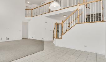 1015 Timber Lake Dr, Antioch, IL 60002