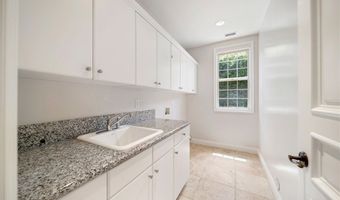 15850 Seville Ln, Encino, CA 91436