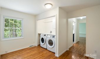 88 Gibson Rd, Asheville, NC 28804