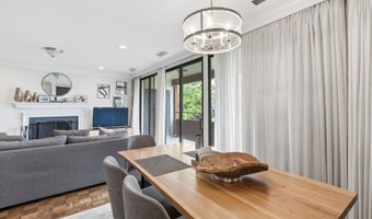 601 WILKES St 301, Alexandria, VA 22314