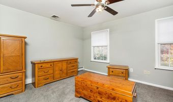 20 Yeger Dr, Allentown, NJ 08501