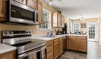 8203 Lake Tree Ln, Indianapolis, IN 46217
