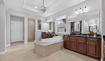 713 ISLEBAY Dr, Apollo Beach, FL 33572