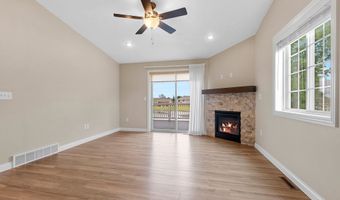 2354 E PLANK Cir B, Appleton, WI 54915