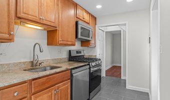 2100 27TH St S, Arlington, VA 22206