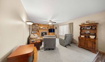 824 Tennyson Ave, Ames, IA 50014