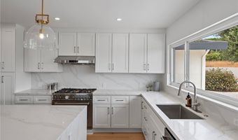8 Clipper Rd, Rancho Palos Verdes, CA 90275