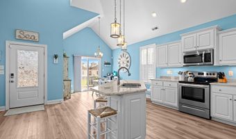109 E Terminal Blvd, Atlantic Beach, NC 28512