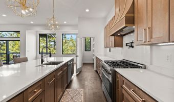 215 Whisper Ridge Dr, Bigfork, MT 59911