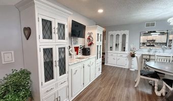 100 N Hickory St, Appleton City, MO 64724