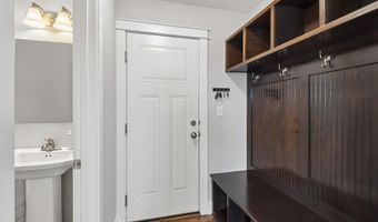 3510 NW Reinhart Dr, Ankeny, IA 50023