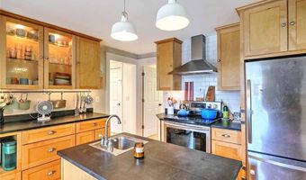 264 Sowams Rd, Barrington, RI 02806