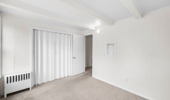 86 W Main St 2, Bergenfield, NJ 07621