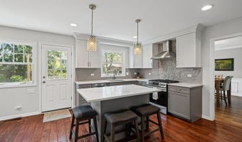 627 S Patton Ave, Arlington Heights, IL 60005