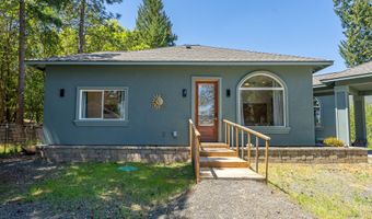 118 Airport Dr, Cave Junction, OR 97523