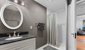 120 Vernon St, Algoma, WI 54201
