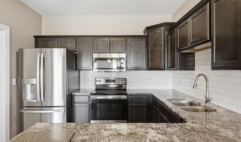 2420 3rd Ave SE, Altoona, IA 50009