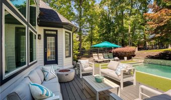 265 Oakhurst Leaf Dr, Alpharetta, GA 30004