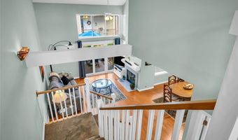 626 Highview Circle Dr, Ballwin, MO 63021