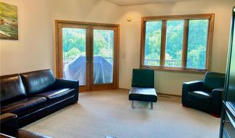 1688 Chatham Ave, Arden Hills, MN 55112