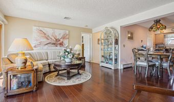 71 Top Sail Ct, Bayville, NJ 08721