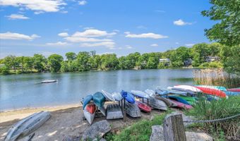 93 Carol St, Danbury, CT 06810