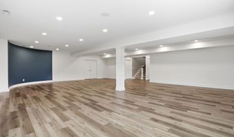 4025 Lochview Ct, Bargersville, IN 46106