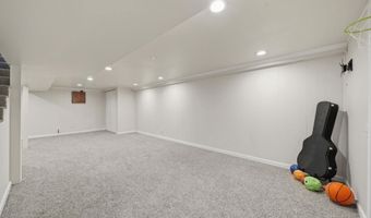 2915 Lee Marie Dr, Adrian, MI 49221