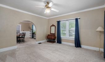 601 S Madison Ave, Aurora, MO 65605