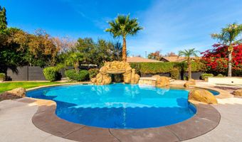 940 W MACAW Dr, Chandler, AZ 85286