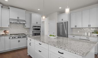 3048 N Spurway Dr, Ann Arbor, MI 48105