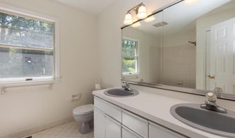 293 CHIPPENHAM Ln, Hockessin, DE 19707