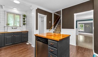 411 W Cedar St, Beresford, SD 57004