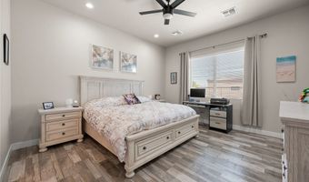 2921 Steamboat Dr, Bullhead City, AZ 86429