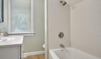 1734 Seminary St, Alton, IL 62002