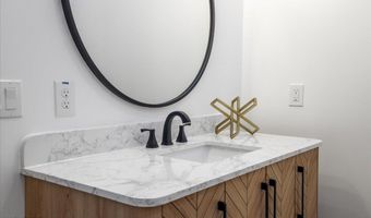 1225 N IRONWOOD Dr, Apache Junction, AZ 85120