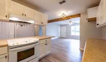 5902 WOODCLIFF St, Albany, GA 31721