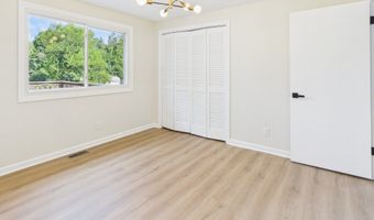 906 Whitmore St, Anderson, IN 46012