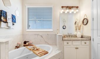 5425 WISHING ARCH Dr, Apollo Beach, FL 33572