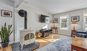 9 Mosher Dr, Brookline, NH 03033