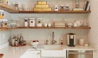 01 Sanctuary Ln, North Kingstown, RI 02852