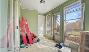 4105 Riverview Dr, Alma, MI 48801