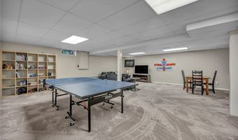 561 Willard Rd, Aurora, OH 44202