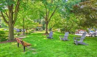 5904 MOUNT EAGLE Dr 711, Alexandria, VA 22303