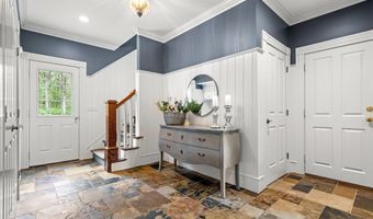 52 Hardy Rd, Bedford, NH 03110