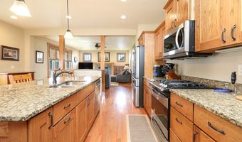 422 Stonegate Ct SW, Altoona, IA 50009