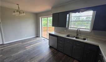 1204 NW 2nd St, Bentonville, AR 72712