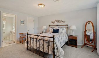 26 Scituate Farms Dr, Cranston, RI 02921