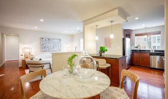 4113 S FOUR MILE RUN Dr #404, Arlington, VA 22204